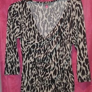 Vince Camuto. NWOT wrap front V top
